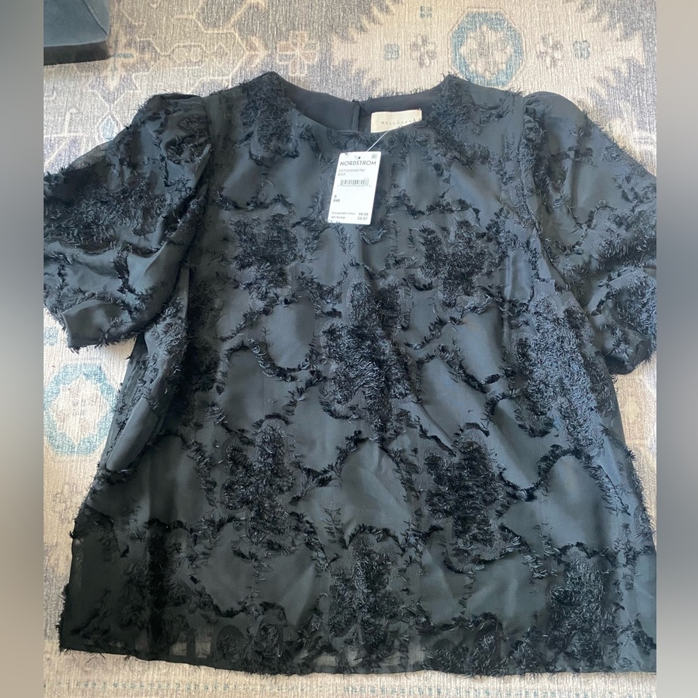 Melloday Textured Puff Sleeve top
